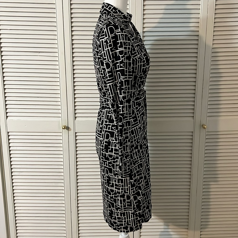 DVF Diane von Furstenberg NEW JEANNE TWO Monogram Wrap Dress Size 8 - Picture 3 of 6